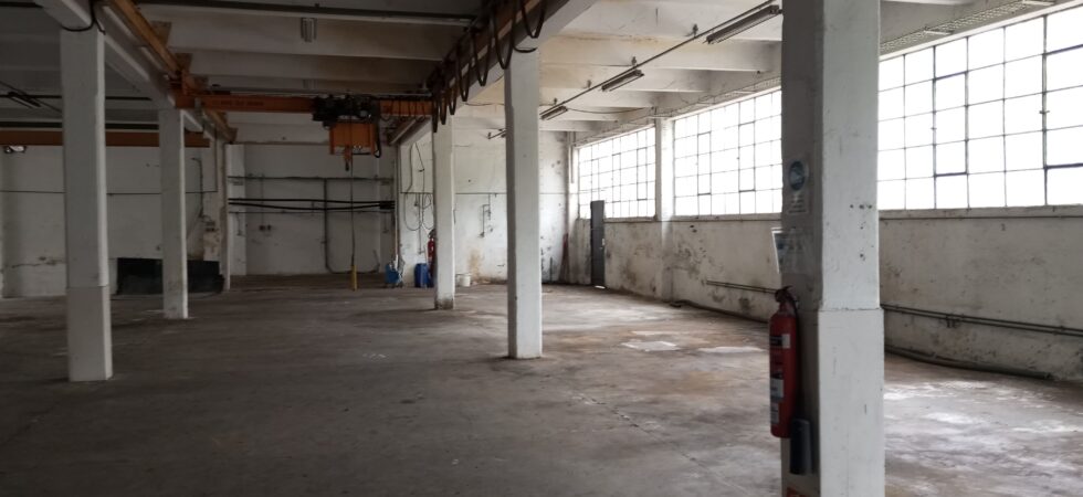 pabellón industrial con parcela en Bergara