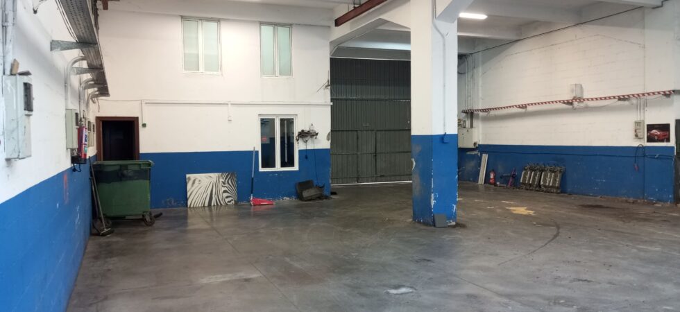 interior-pabellon-industrial-elgoibar-250m2
